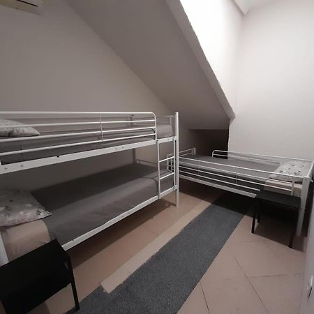 Scrapboooking Hotel มาดริด ภายนอก รูปภาพ