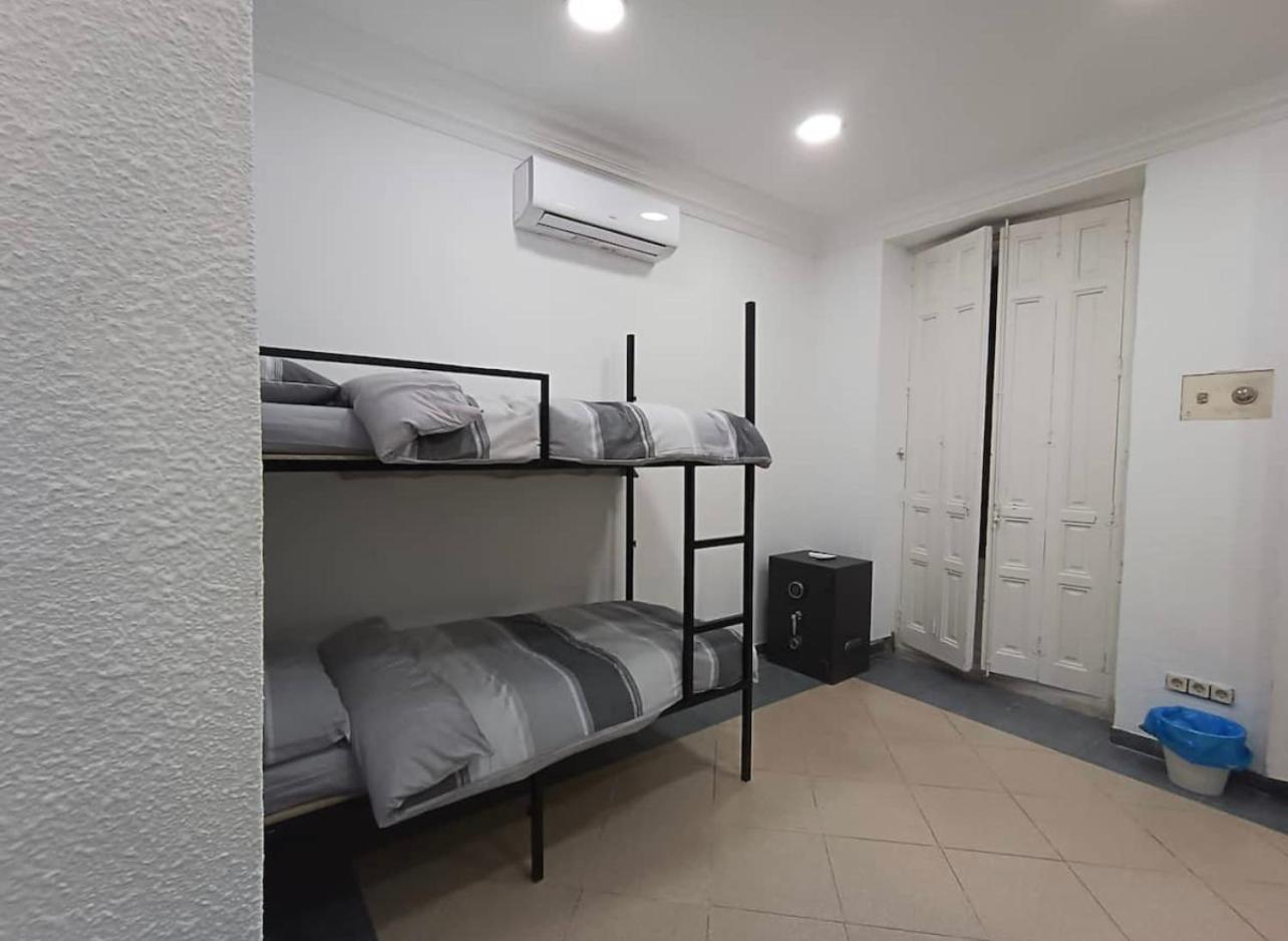 Scrapboooking Hotel มาดริด ภายนอก รูปภาพ